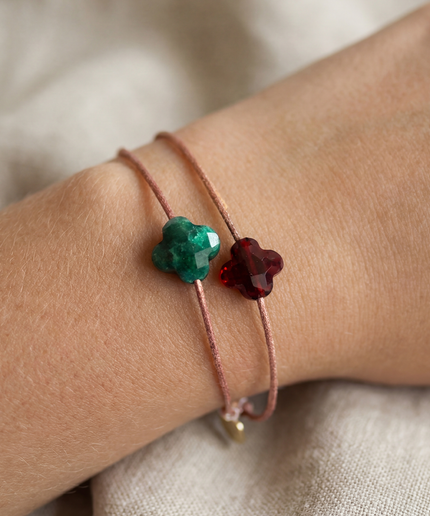 Petit Comité Armband Geboortesteen Mei Smaragd