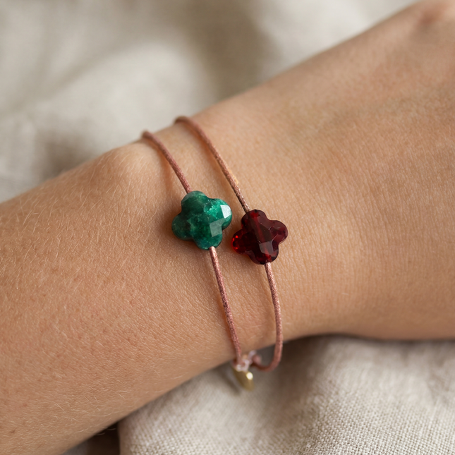 Petit Comité Armband Geboortesteen Mei Smaragd