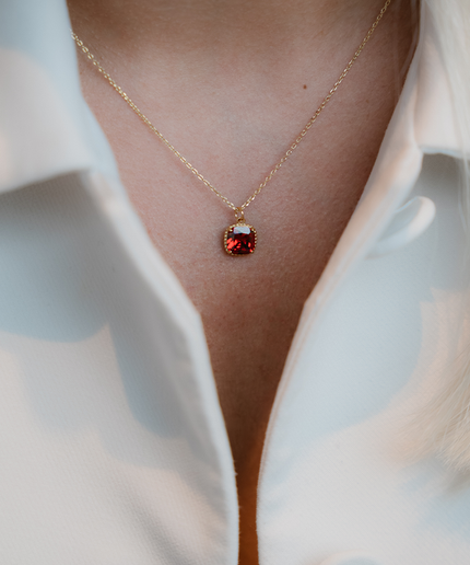 Petit Comité Geboortesteen Ketting januari Granaat