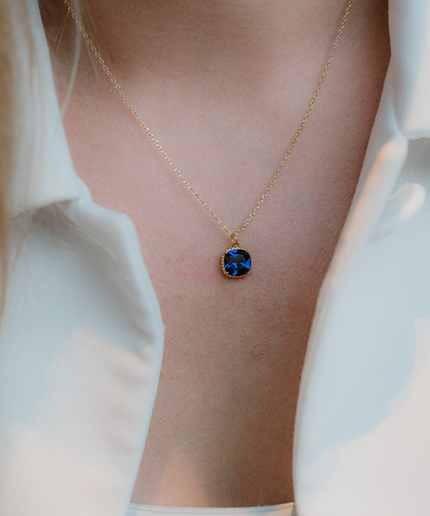 Petit Comité Geboortesteen Ketting september saffier