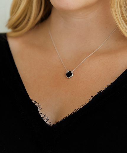 Petit Comité Ketting Zwart Onyx  Klaver
