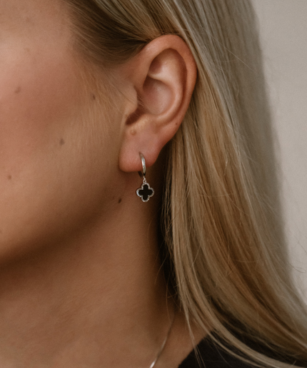 Petit Comité Oorbellen Klaver Onyx Zilver Diamand