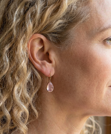 Petit Comité Oorbellen Rozenkwarts Druppel Mini